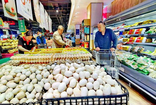 節(jié)前市場(chǎng)購(gòu)銷(xiāo)兩旺，日用家電零售迎熱潮